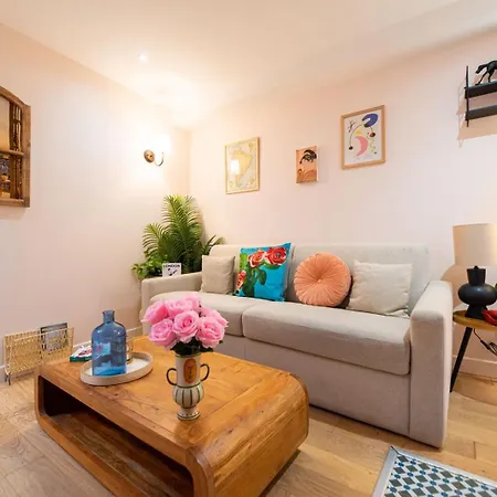 Vivez Le D'emily In Apartment